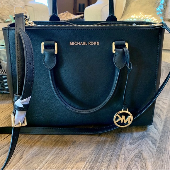 Michael Kors Handbags - NWT Michael Kors KELLEN Black Saffiano Leather MK